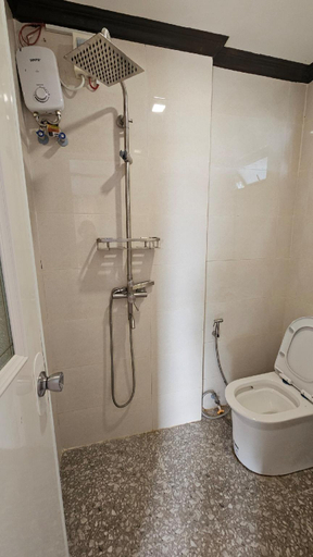 Bathroom 4, Rider's Haven Beach Resort, Basey