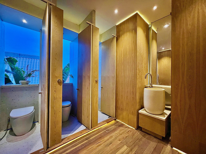 Bathroom 5