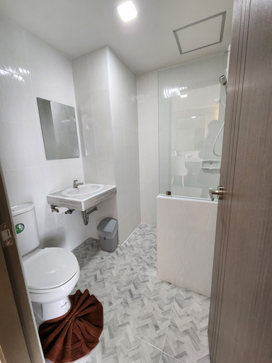 Bathroom 5, Sananwan Hometel, Bang Phli