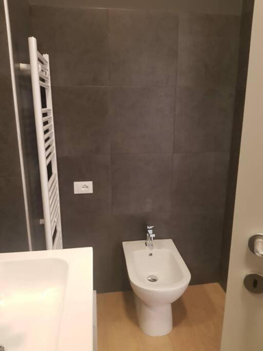 Others 4, Bsuites trieste in centro storico con wifi, Padua