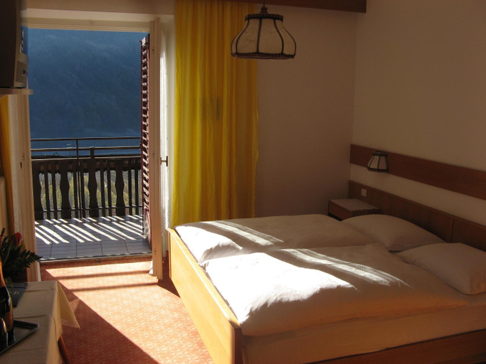 Bedroom, Pfostlhof, Bolzano