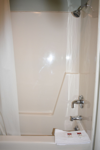 Bathroom 4, Casino Motel, Monroe