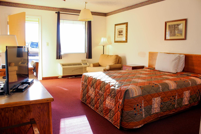 Others 3, Westworld Country Inn, Hill