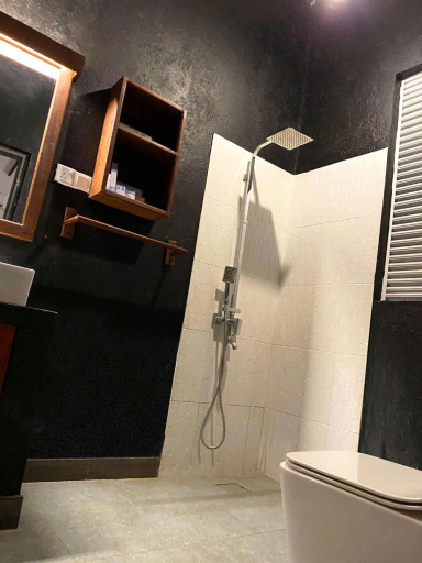 Bathroom 3, Athyantha Resort, Mihinthale