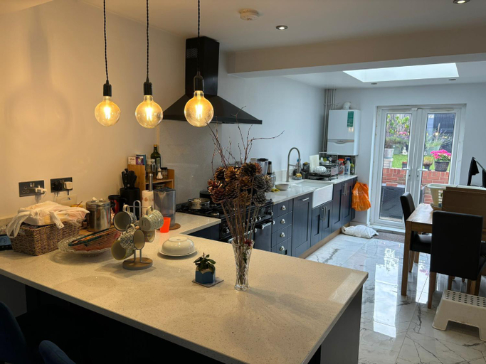 Others 2, Luxurious Shared Home - Self Check-In, Free Street Parking, Hertfordshire