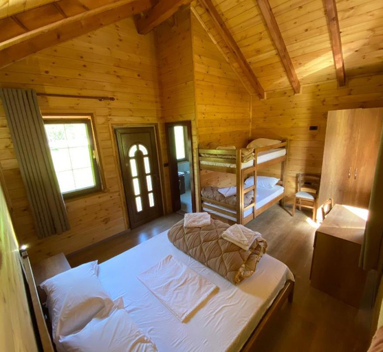 Others 4, Peraj Guesthouse, Malësi e Madhe