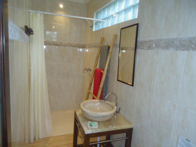Bathroom 2, Pariliana, Gianyar