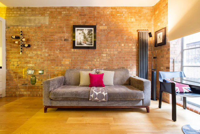 Room 5, Central Soho Loft With A C Concierge, London