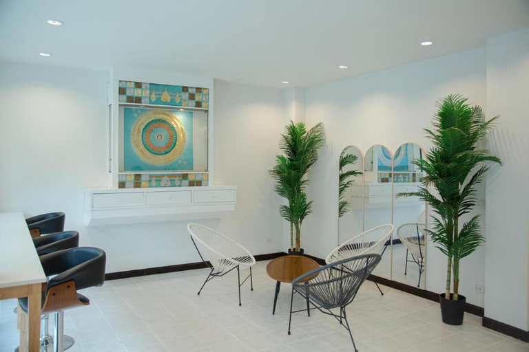 Public Area 3, RoomQuest The Beach Kalim Patong, Phuket Island