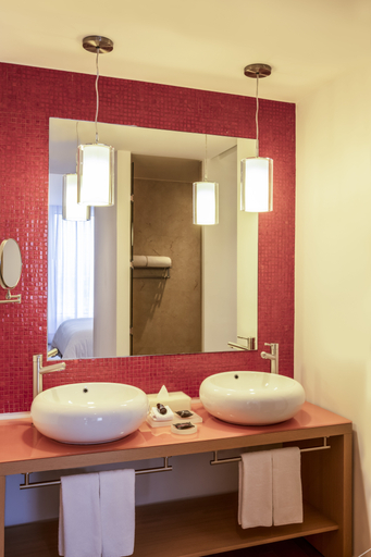Bathroom 5, Fiesta Inn Parque Puebla, Puebla