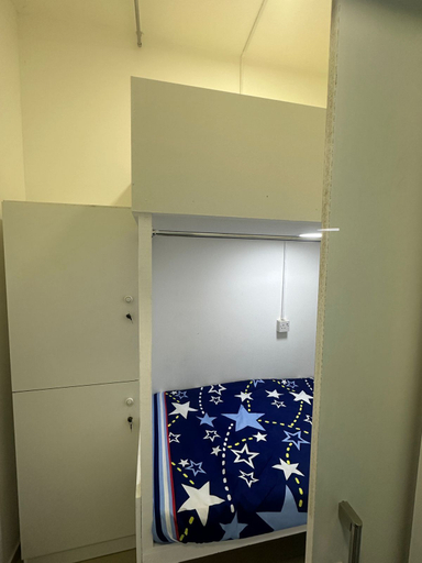 Room 2, Private UNISEX Loft rooms Near Bur Dubai, Dubai