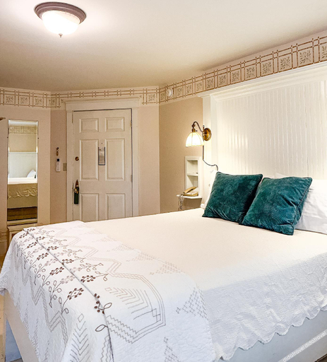 Bedroom 2, ザ シャルロット ホテル & レストラン, Accomack