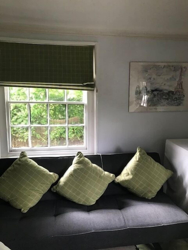 Bedroom 2, White house, Essex