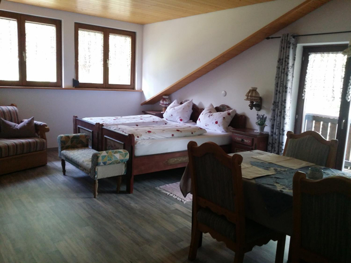 Bedroom 2, Schwarzwald - Villa Appartments Titisee, Breisgau-Hochschwarzwald