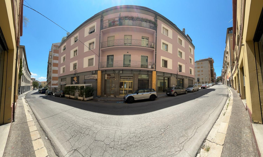 Others 5, ROOM & PARKING in Centro Citta con Parcheggio Privato e WIFI, Potenza