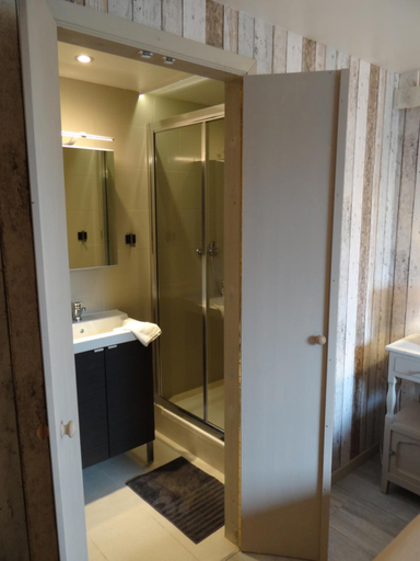 Others 2, B&B Le bruissement, Namur