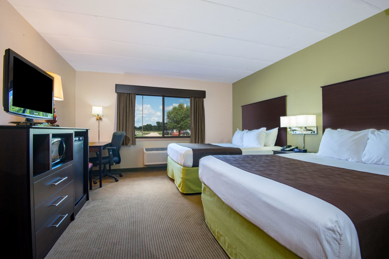 Bedroom 3, AmericInn by Wyndham Okoboji, Dickinson