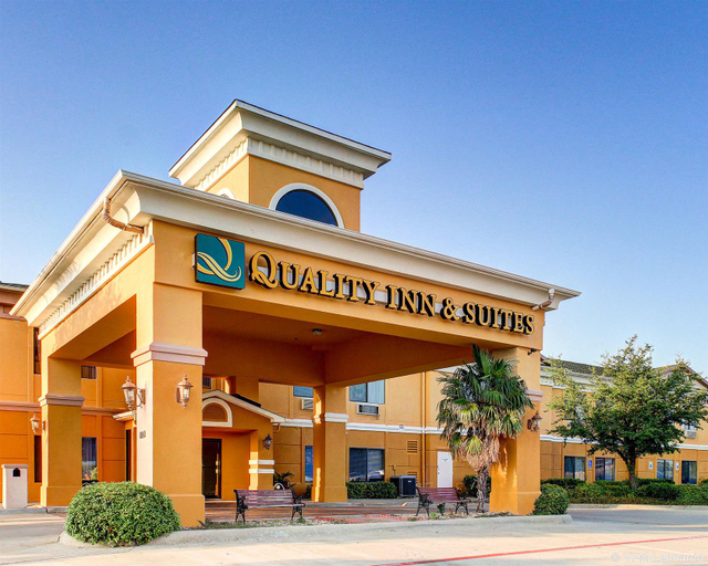 Exterior & Views 2, Quality Inn & Suites - Granbury, Hood