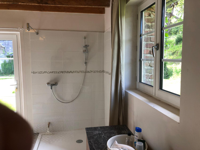 Bathroom 3, Ancien hotel aux moines Pierrefitte St Lo, Manche