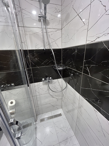 Bathroom 5, Lily Rooms, Beyoğlu