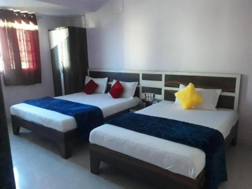 Bedroom, Chand Palace Hotel, Satara