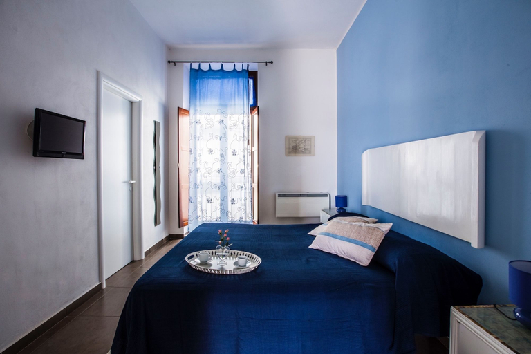 Bedroom 2, Kyanos Residence, Syracuse