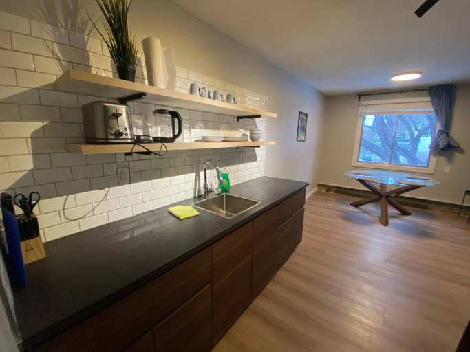 Others 5, Close To Whyte University New Renovation, Division No. 11