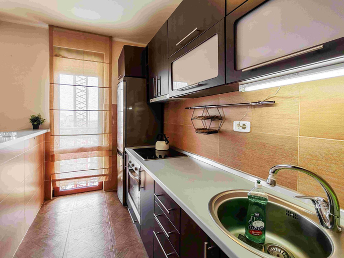 Food & Drinks 2, Sunny three-bedroom apartment in Budva