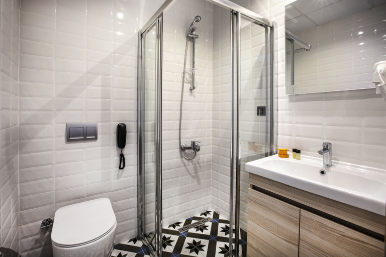 Bathroom 3, Eliada Hotel, Kuşadası