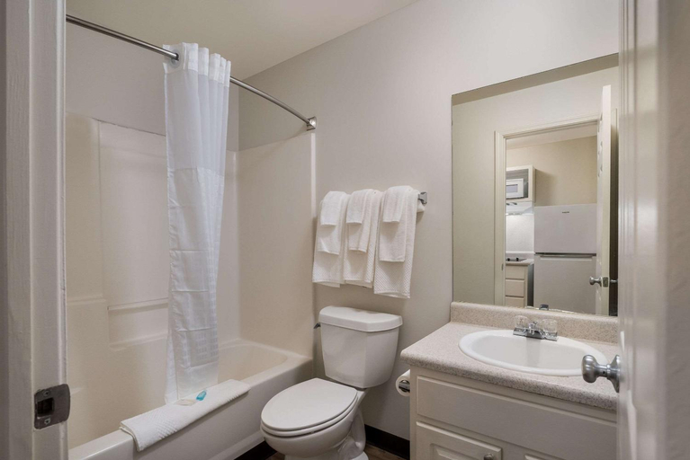 Bathroom 9