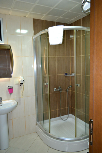 Others 3, Engin Otel, Gaziemir