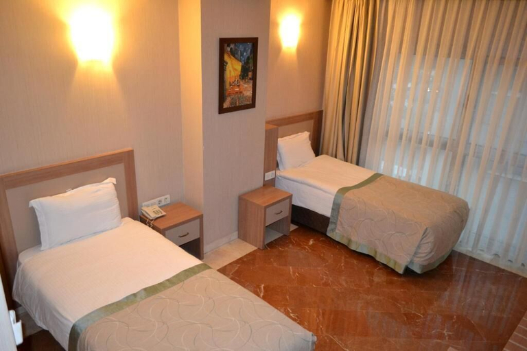 Others 2, Engin Otel, Gaziemir