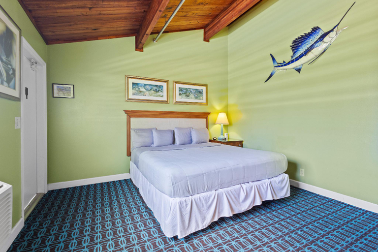 Bedroom 2, Oceanfront Inn II, Saint Lucie