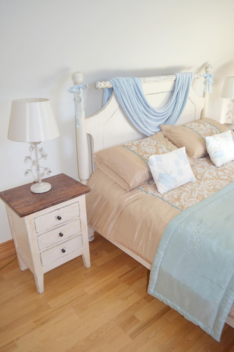 Others 5, Hook Head Guest House