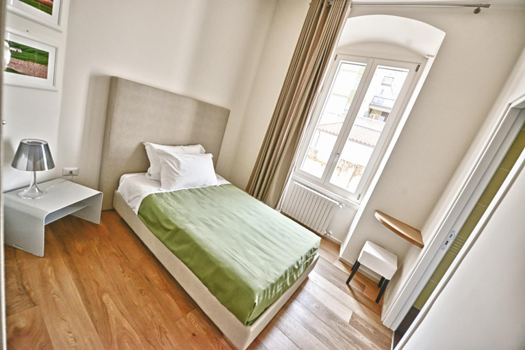Others 4, Alsecondopiano B&B, Bari