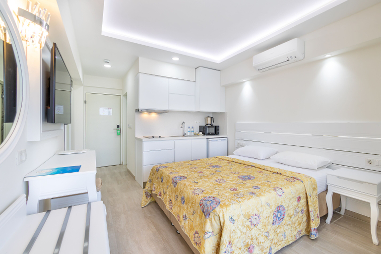 Bedroom 4, Princess Kinli Suites Hotel, Marmaris