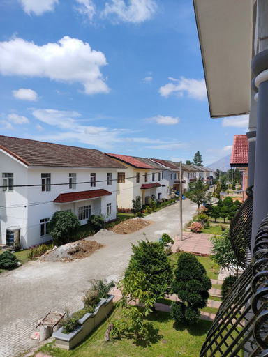 Exterior 14