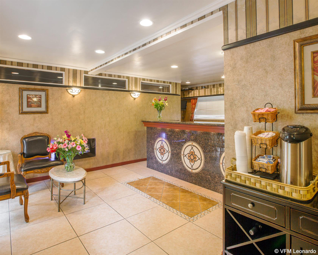 Public Area 2, Clarion Collection Carmel Oaks Inn, Monterey