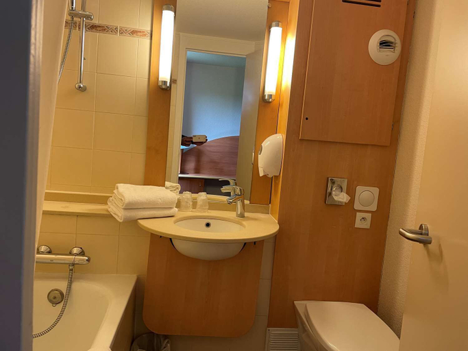 Bathroom 4, Hotel Inn Design Macon Nord - Sance, Saône-et-Loire