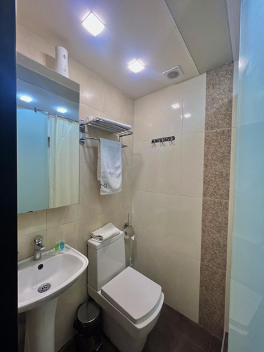 Bathroom 3, Mashtots Hotel, Yerevan