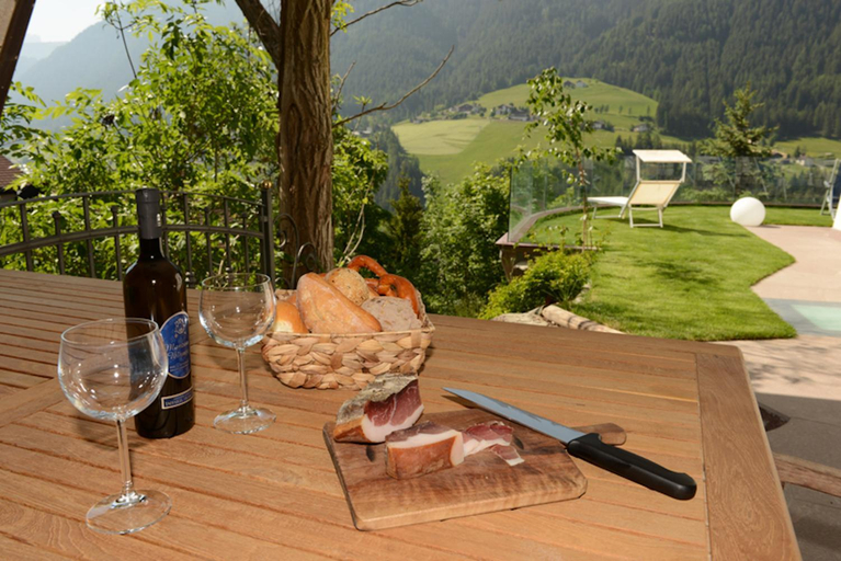 Others 5, Villa Schmalzl, Bolzano