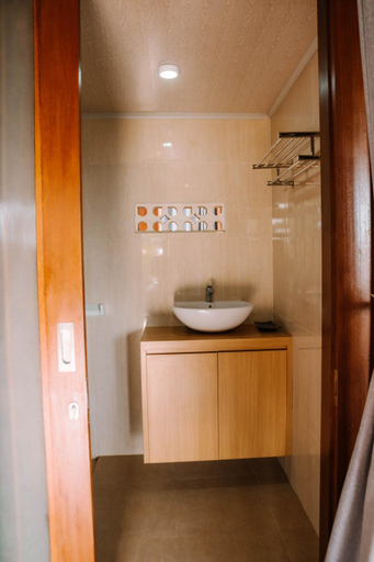 Bathroom 3, Green Point Retreats, Tabanan