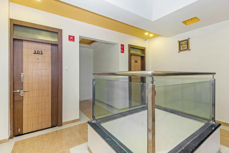 Public Area 3, Hotel Midtown Inn, Nashik