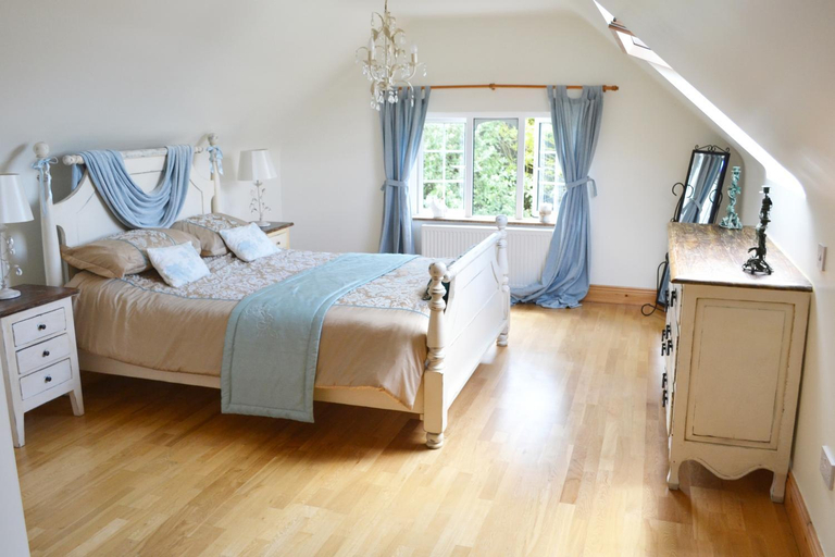 Others 4, Hook Head Guest House