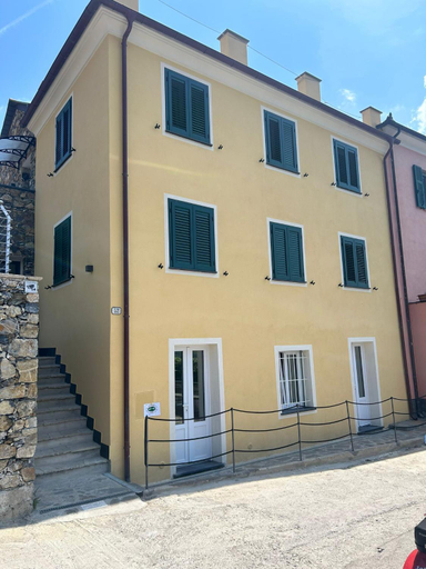 3, Affittacamere MontAle, La Spezia