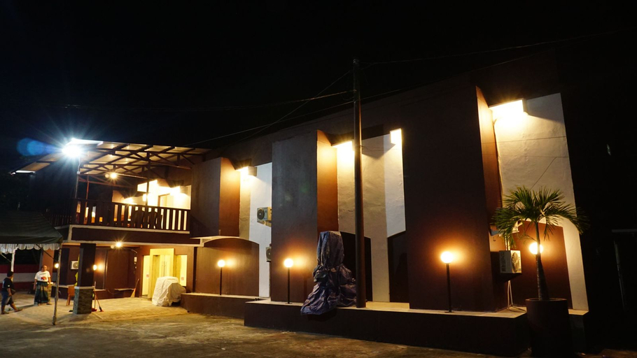 Exterior & Views, Guest House Halal Square, Bontang