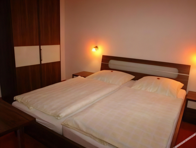 Bedroom 2, Liberty Hotel Cologne, Köln