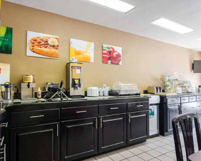 Food & Drinks 5, Quality Inn Hartwell, Hart