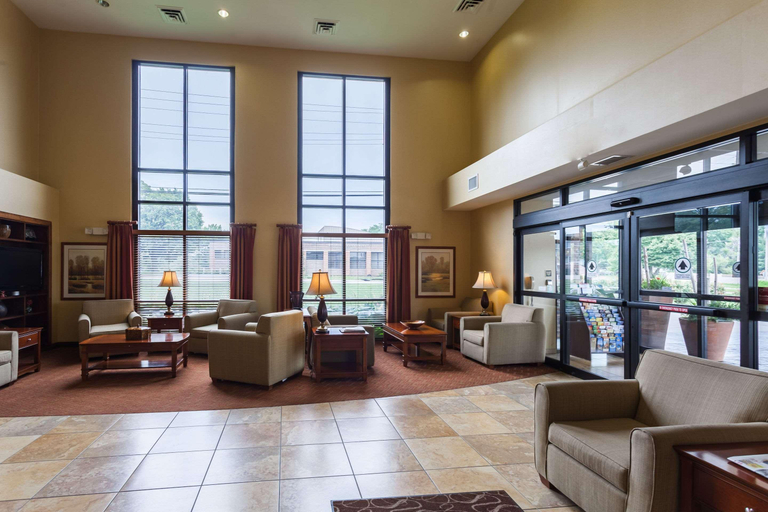 Public Area 2, Comfort Suites East Lincoln, Lancaster