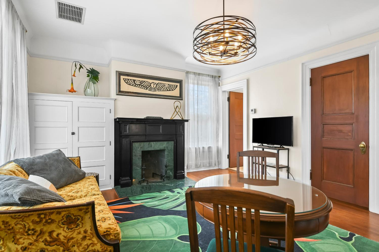 Others 4, The Pasfield House, Sangamon